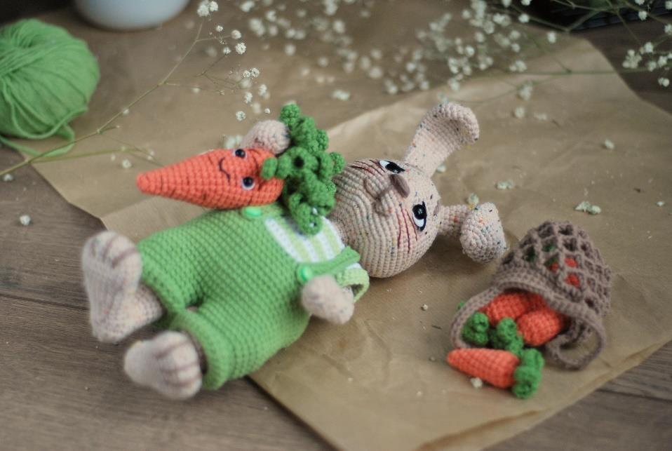 Bunny Carrot Crochet Pattern